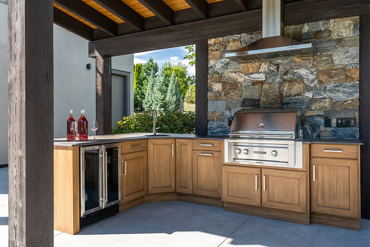 Outdoor Kitchen